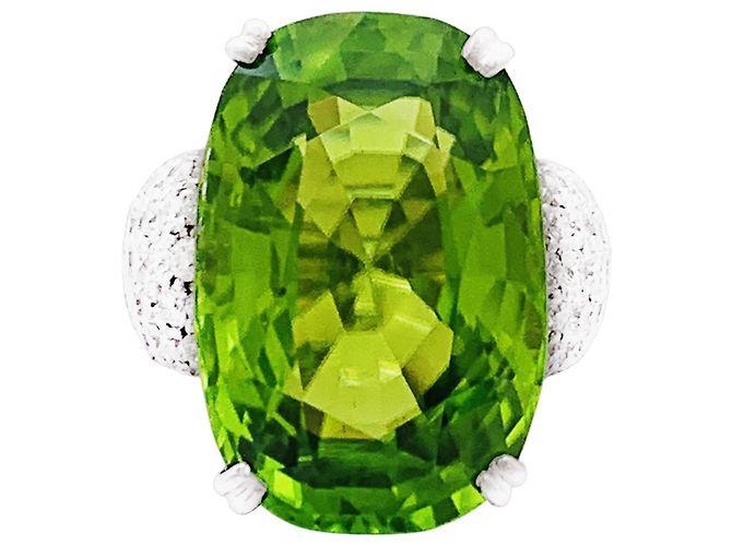 Anello Adler, oro bianco, peridoto e diamanti.