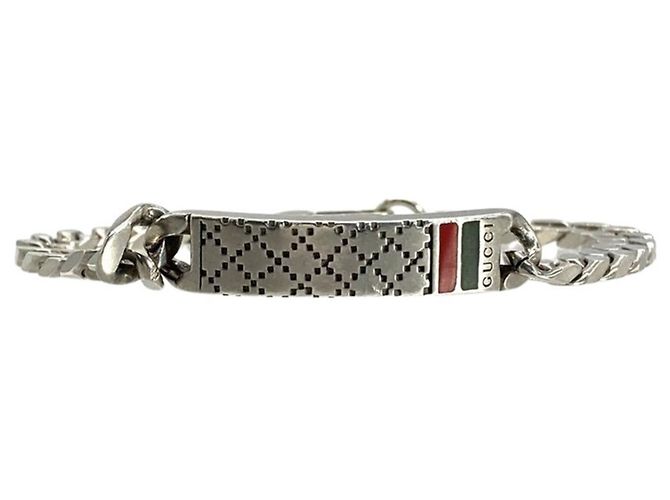 Bracciale con charm Gucci in argento