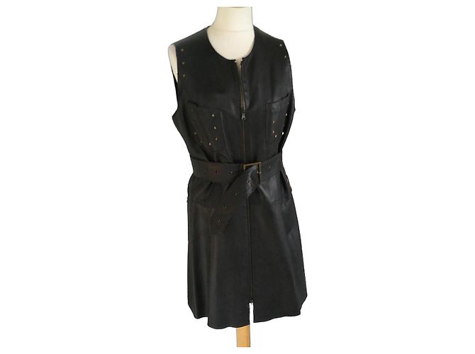 Vestido de couro preto sem mangas Giorgio com cinto