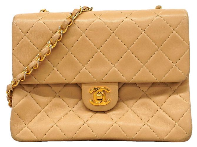 Bolsa de Ombro com Corrente Chanel Matelassé Bege