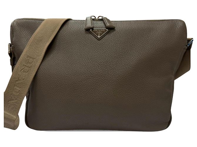 Borsa a tracolla Prada in Vitello Daino marrone