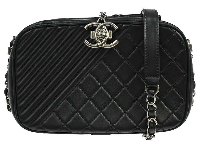 Chanel Coco Boy Camera Quilted Leather Small Schwarz