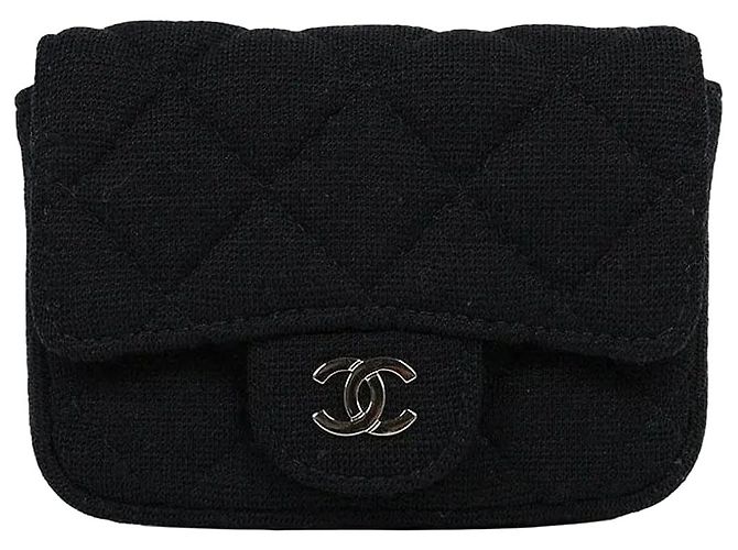 Chanel Mini Bolsa Tiracolo com Corrente e Clutch Preto