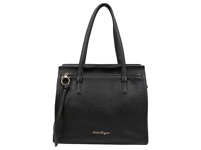 Salvatore Ferragamo mala Amy de couro Medium Preta Preto