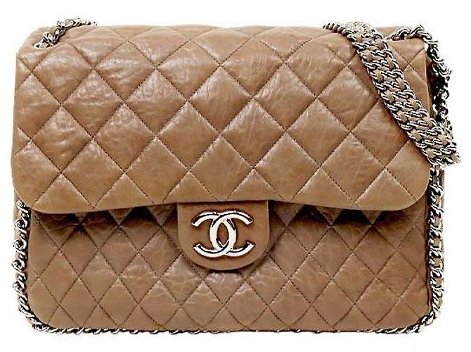 Chanel Borsa a tracolla matelassé con catena Marrone