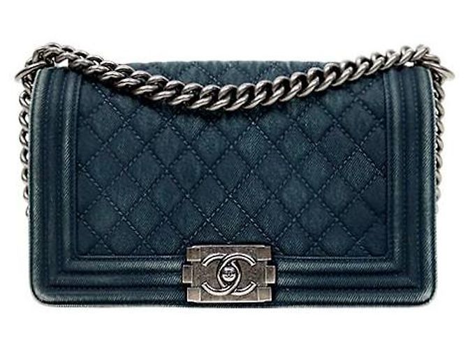 Chanel Boy Bag Medium Denim Blau