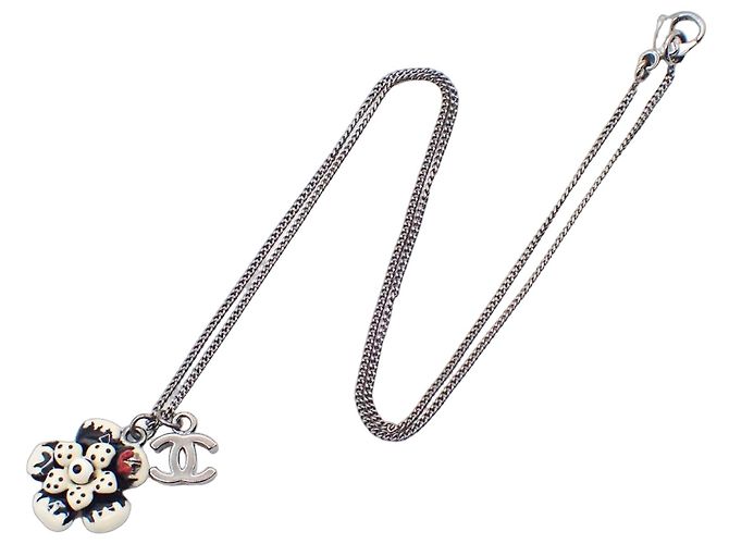 Chanel CC Flower Ladybug Prateado e Acrílico Prata
