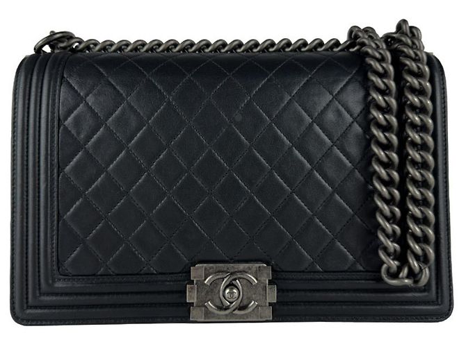 Le Boy Bolsa de Ombro Chanel Boy Preto