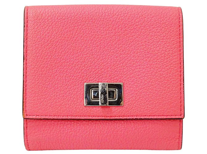 Fendi Women's Bi-Fold Wallet in Pink Leather