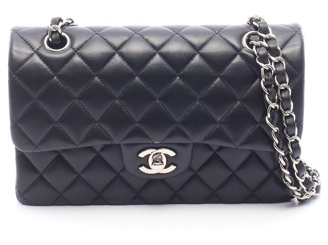 Borsa a tracolla Chanel Matelassé Double Flap Nero