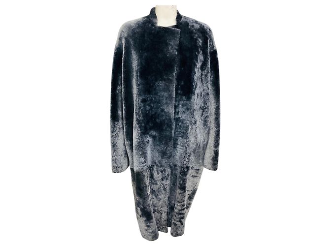 Givenchy mittellanger Mantel aus grauem Lammfell