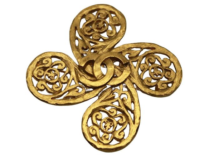 Broche de Flor Dourada Chanel Dourado