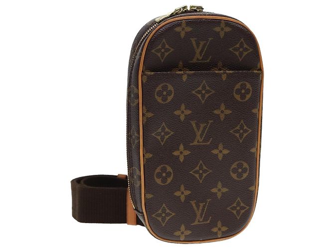 Louis Vuitton Pochette Gange Monogram Canvas Marrom