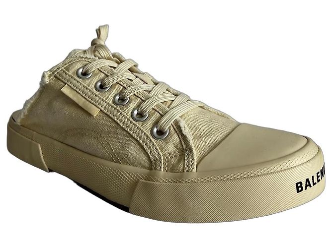 Balenciaga Sneaker aus beigem Canvas