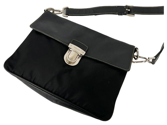 Bolsa de ombro PRADA em nylon Tessuto e couro com logo triangular Preto