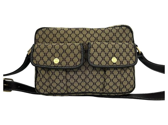 16 Céline Bolsa de Ombro Celine Macadam com Padrão Blazon Marrom