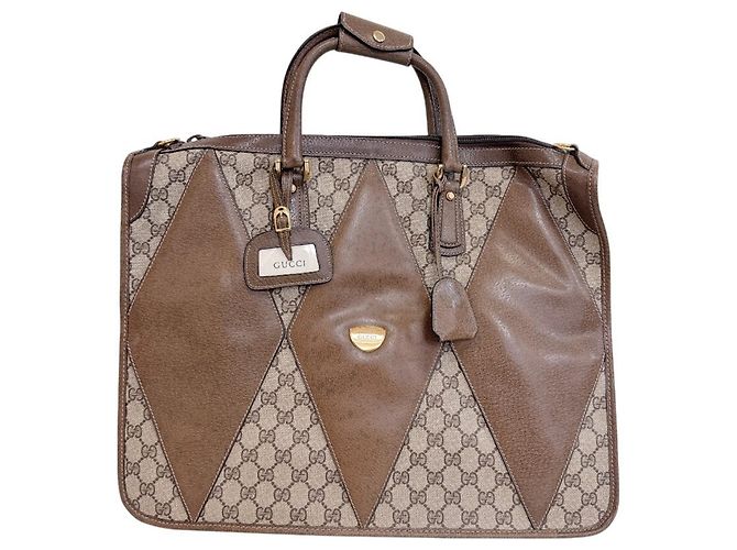 Bolsa de couro com padrão GG Gucci Marrom