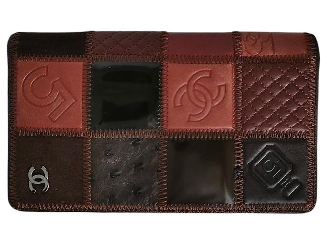 Portafoglio lungo Chanel Icon Line Coco Mark Patchwork Marrone