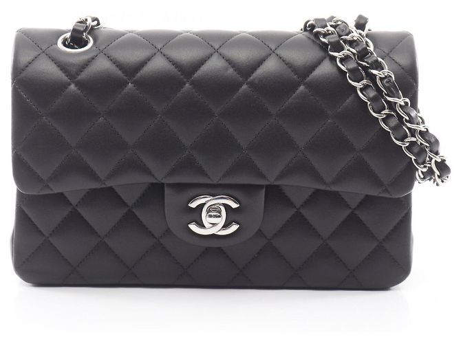 Borsa a tracolla Chanel Matelassé Double Flap Nero