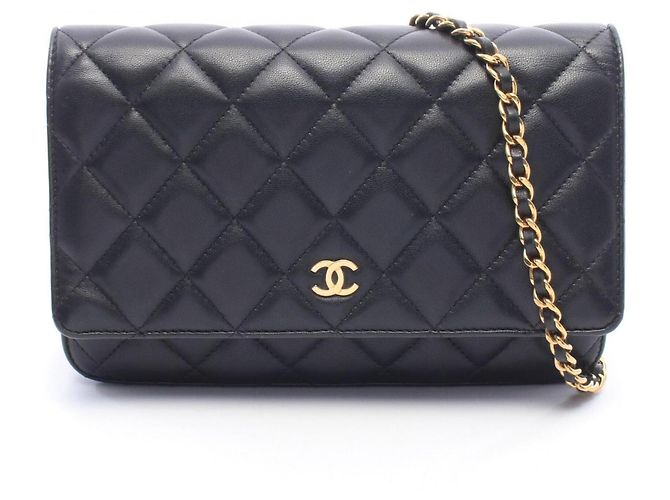 Borsa a tracolla Chanel Matelassé in pelle d'agnello nera Nero