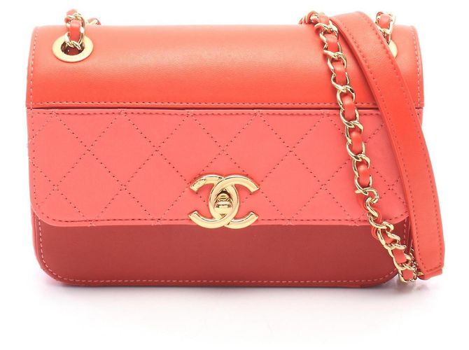 Bolsa de Ombro Chanel Matelassé Small Rosa Vermelho