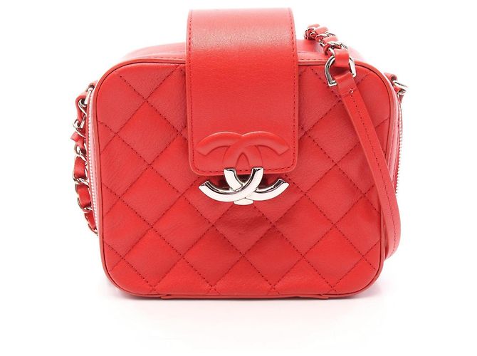 Sac Chanel Matelassé Half Coco Camera Bag Rouge