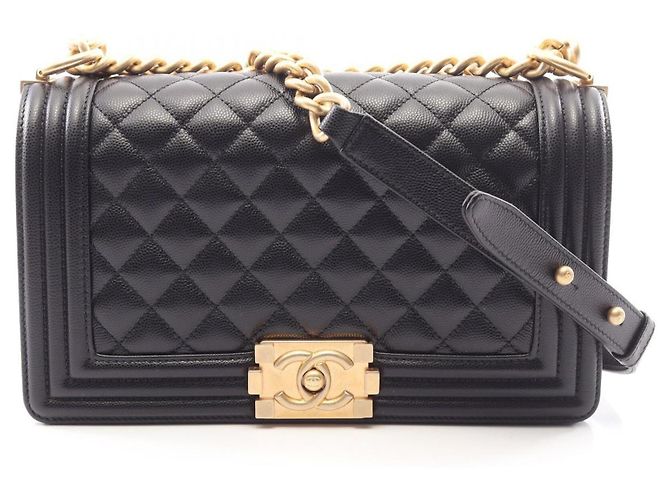 Borsa a tracolla Chanel Boy in nero