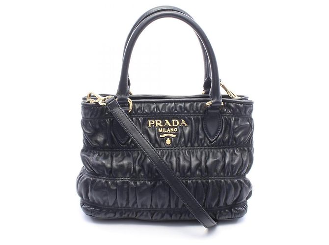 Prada 2-Way Handtasche aus schwarzem Leder