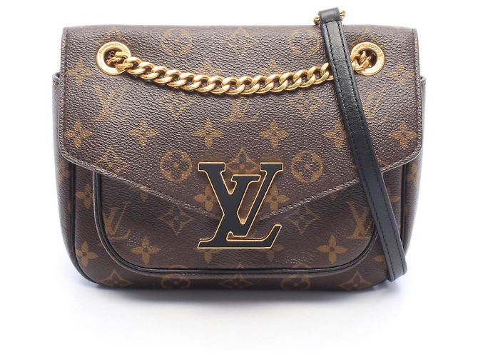 Bolsa de Ombro Louis Vuitton Passy Monogram Marrom Preto