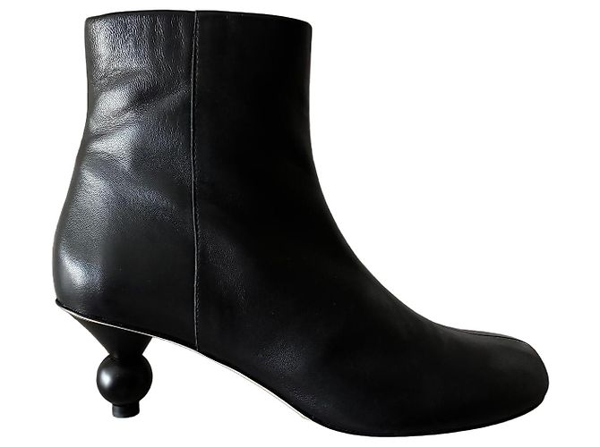 Weekend Max Mara Black leather ankle boots