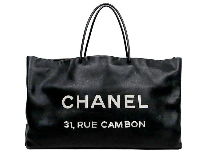 Chanel Borsa a tracolla Essential Black Stitch Nero