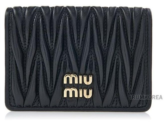 Miu Miu Tarjetero Matelassé Negro