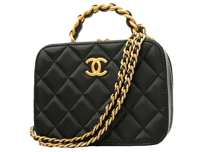 Bolsa de Ombro com Corrente Chanel Matelassé Preto