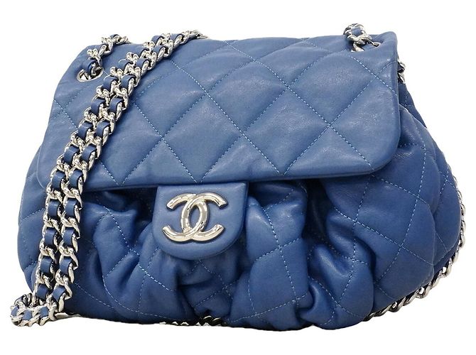 Borsa a tracolla Chanel Matelassé con catena Blu