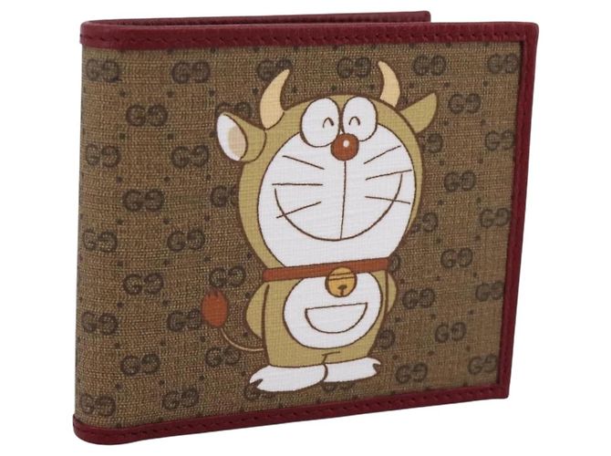 GUCCI x Doraemon Cartera Cow Doraemon Micro GG PVC Beige 654498 Auth 167547SAM Roja