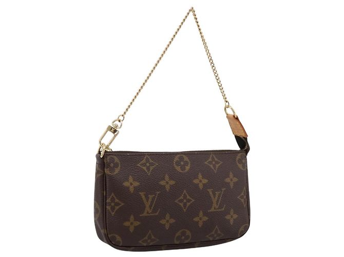 LOUIS VUITTON Monogram Mini Pochette Accessoires Pouch N41667 LV Auth 200984V Monogramme