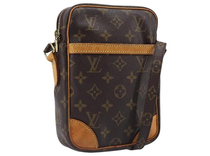 LOUIS VUITTON Sac à bandoulière Monogram Danube M45266 LV Auth BA15432 Monogramme