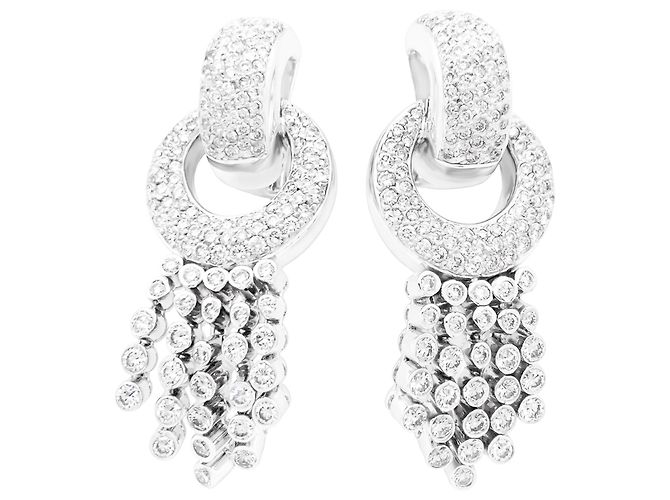Autre Marque Hängeohrringe, Weißgold und Diamanten.