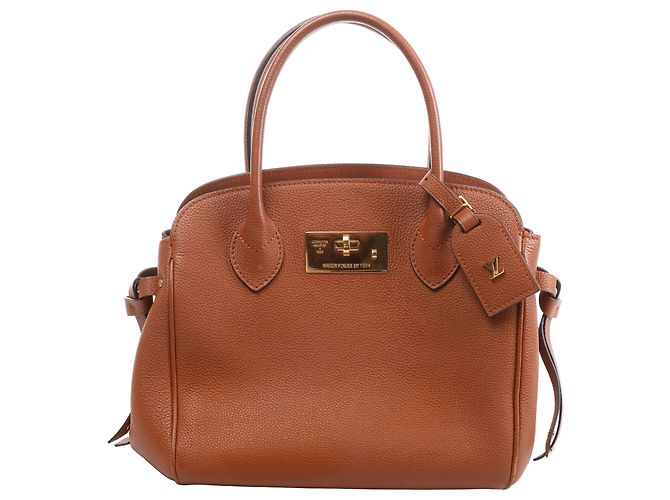 Bolsa Louis Vuitton Milla PM Taurillon em Brown M51684 Marrom