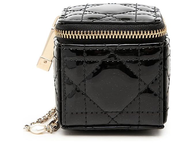 Lady Dior Cube Pouch aus schwarzem Lackleder Cannage Micro