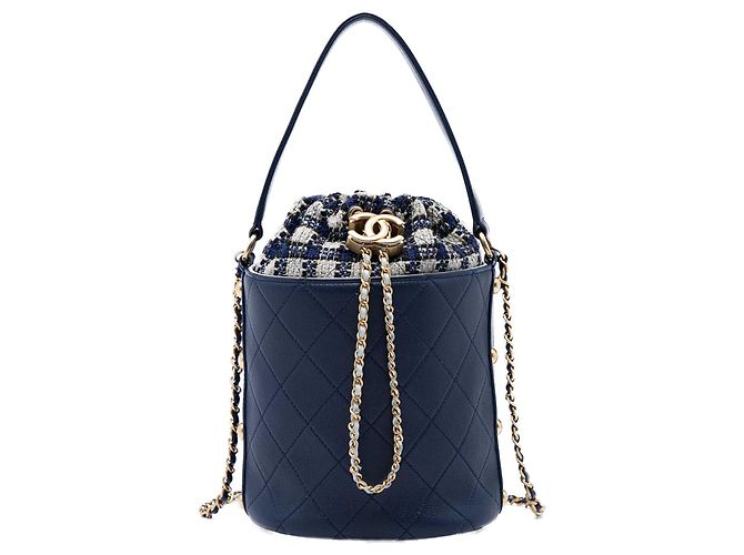 Bolsa Bucket Chanel Blue Medium CC em couro de bezerro e tweed com cordão Azul Azul marinho