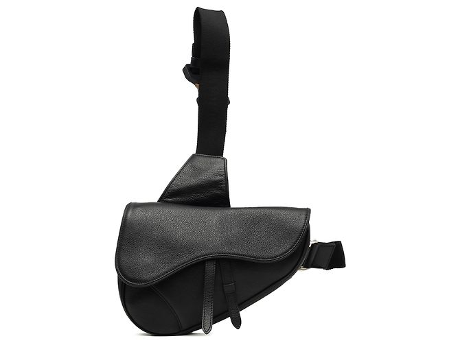 Bolso Saddle Dior de piel de becerro granulada negra Negro