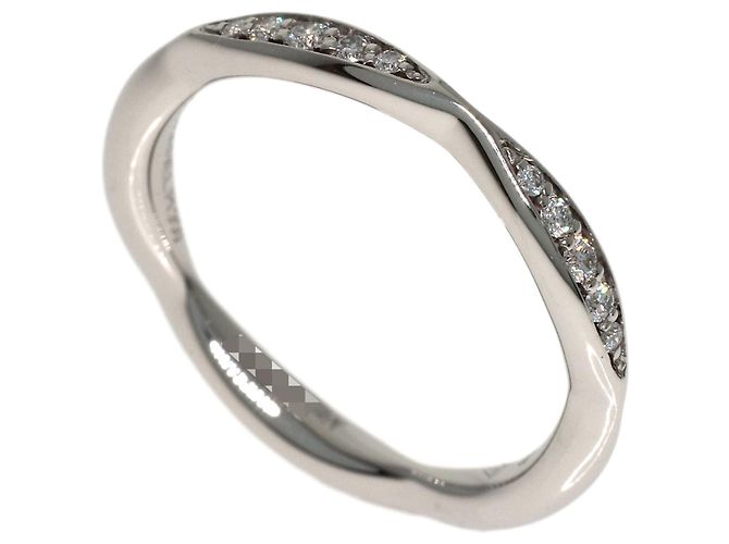 Anello Half Eternity Chanel in platino e diamanti