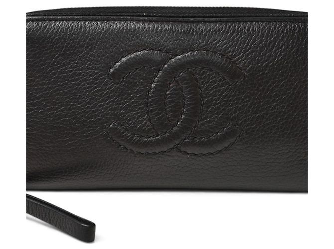 Cartera larga Chanel de piel negra Negro