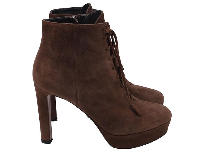 Bottines à lacets Prada en daim marron