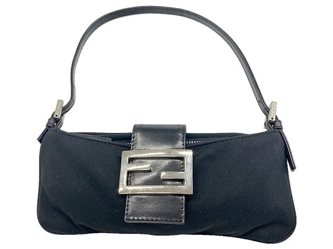 Fendi Handtasche aus schwarzem Nylon
