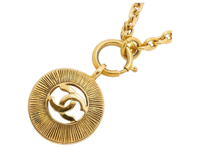 Collana Chanel placcata oro D'oro