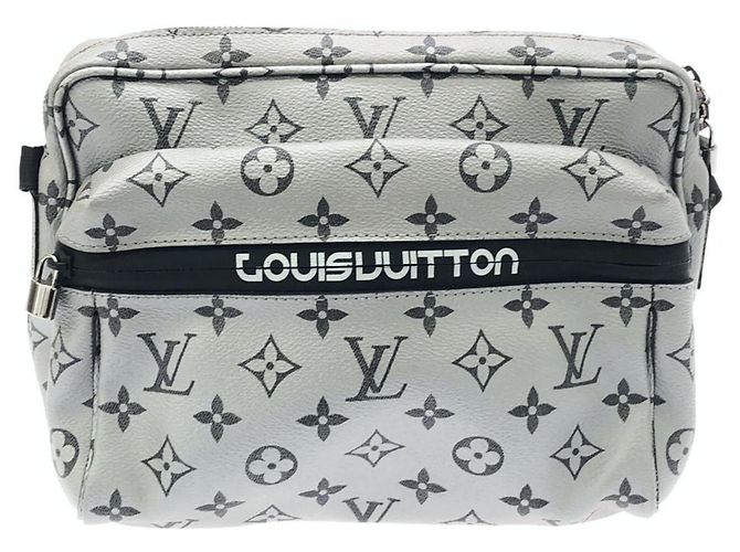 Bolsa de Ombro Louis Vuitton Monogram Silver Messenger PM Prata