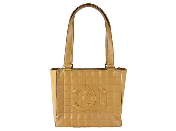 Saco Tote Chanel em couro bege