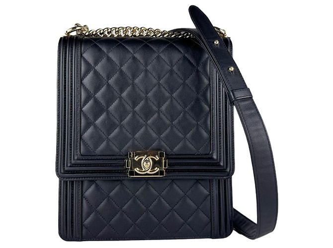 Borsa a tracolla Chanel Boy Nero